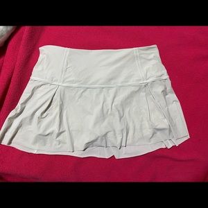 White LULULEMON pleaded tennis skirt.